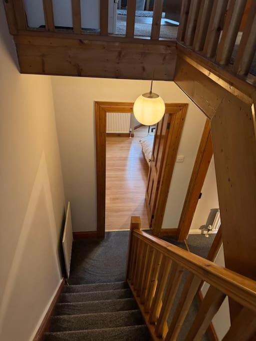 Stylish, Spacious And Central 4 Bedroom House * Belfast